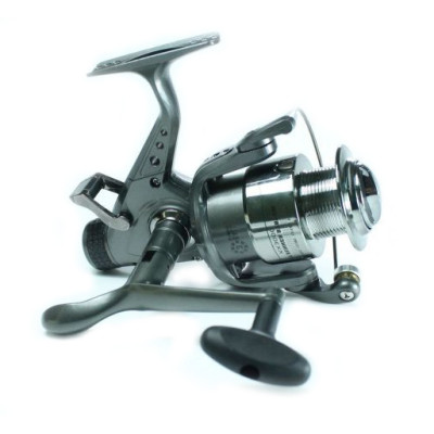 Катушка с бейтраннером Kaida KX 3000 3+1BB BR (9992083) Катушка с бейтраннером Kaida KX 3000 3+1BB BR (9992083)